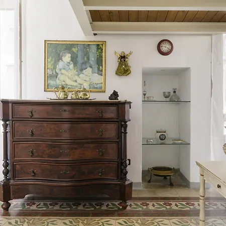 Vintage Con Balcone By Wonderful Italy