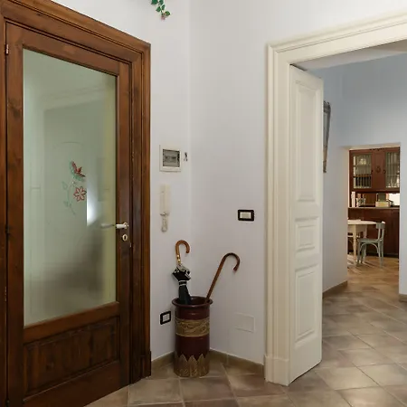 Vintage Con Balcone By Wonderful Italy * Ostuni